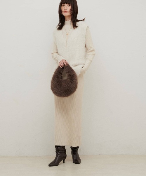 LARUTA(ラルータ)の「【LARUTA】リブニットワンピース×フェザーベストセット(ワンピース・レディース・その他3/チャコールグレー/ブラック/その他2/その他1/その他4/オフホワイト/ダークブラウン・FREE)」の14枚目の写真