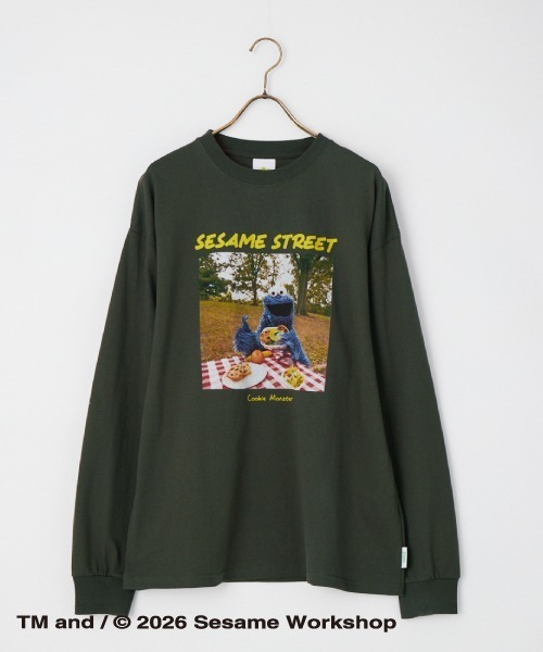 JEANS FACTORY （ジーンズファクトリー）の「【WEB限定】[SESAME STREET/セサミストリート] クッキーモンスター フォトプリントロンT（Tシャツ/カットソー・レディース・ピンク/オフホワイト/チャコールグレー・M/L）」の15枚目の写真