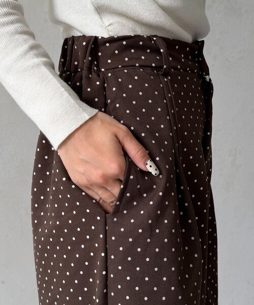 Thevon(ゼボン)の「ドット柄ワイドデニムパンツ(デニムパンツ・レディース・ブラック/ブラウン/オフホワイト・FREE)」の22枚目の写真
