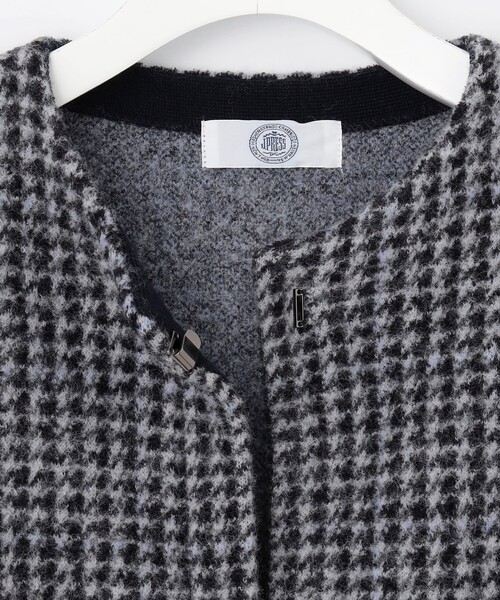 J.PRESS（ジェイプレス）の「【季節の変わり目に】KNIT OUTER（ニット/セーター・レディース・ライトグレー系3/ブラウン系3・T13/T15）」の12枚目の写真