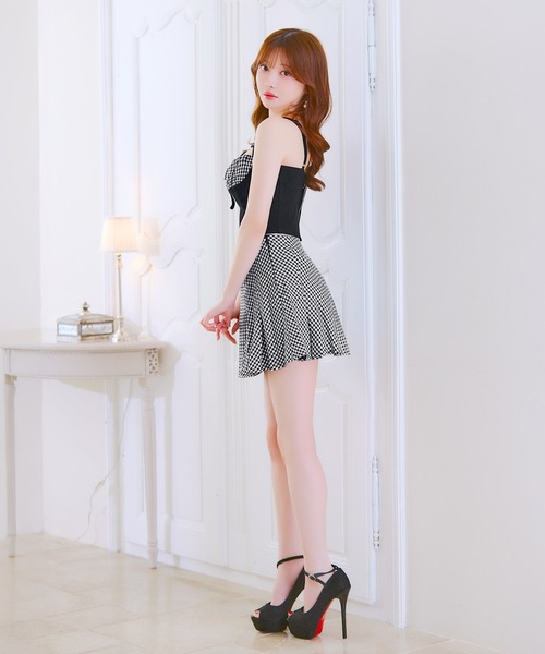 DAZZY(デイジー)の「ギンガムチェックビスチェ風Aラインミニ丈セットアップキャバドレス(ドレス・レディース・ブラック系・S/XS/M)」の15枚目の写真