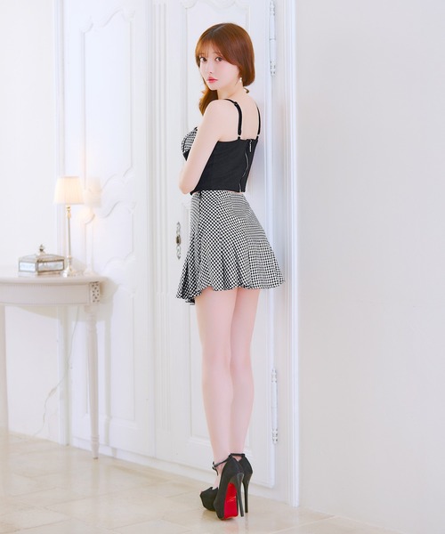 DAZZY(デイジー)の「ギンガムチェックビスチェ風Aラインミニ丈セットアップキャバドレス(ドレス・レディース・ブラック系・S/XS/M)」の17枚目の写真