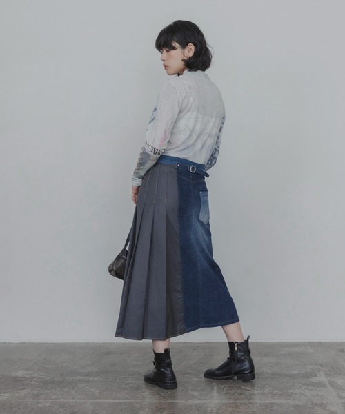 Eimee Law(エイミーロウ)の「サイドプリーツドッキングデニムスカート(デニムスカート・レディース・ブラック/ブラウン/ブルー・MEDIUM)」の6枚目の写真
