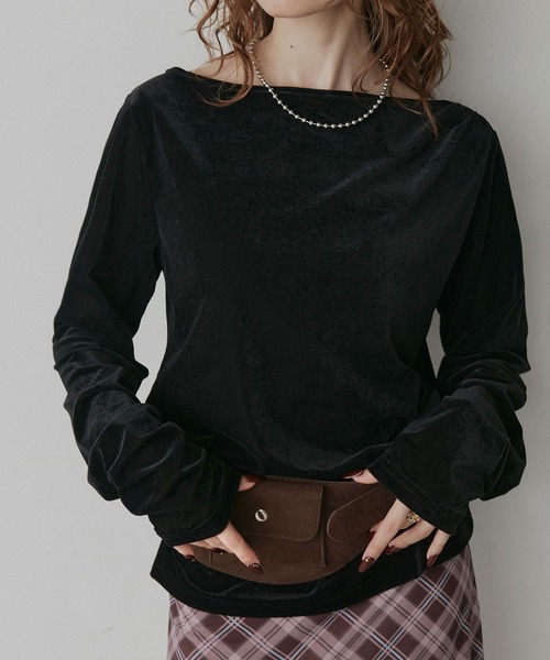 ad thie(アドティエ)の「シアーベロア ボートネック ドレープ トップス(Tシャツ/カットソー・レディース・ブラック/ライトブルー/アイボリー/ブラウン・FREE)」の2枚目の写真