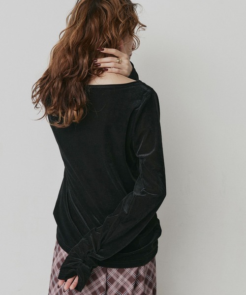 ad thie(アドティエ)の「シアーベロア ボートネック ドレープ トップス(Tシャツ/カットソー・レディース・ブラック/ライトブルー/アイボリー/ブラウン・FREE)」の8枚目の写真
