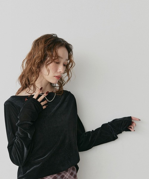 ad thie(アドティエ)の「シアーベロア ボートネック ドレープ トップス(Tシャツ/カットソー・レディース・ブラック/ライトブルー/アイボリー/ブラウン・FREE)」の9枚目の写真