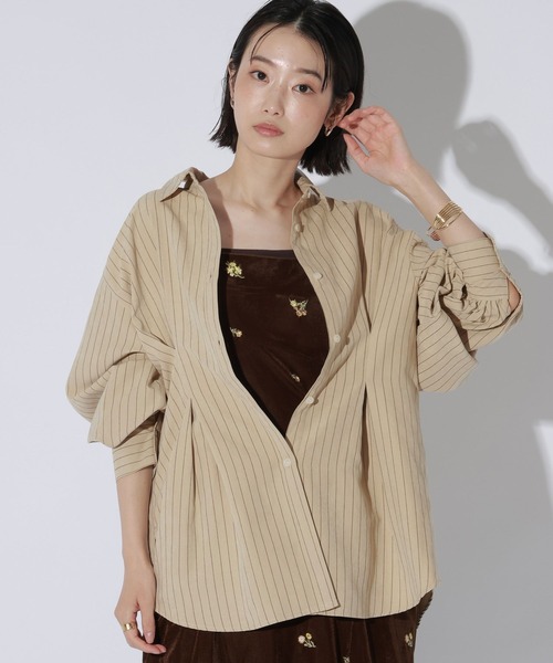 LAKOLE(ラコレ)の「ピーチ起毛ストライプタックシャツ / 1057545(シャツ/ブラウス・レディース・ベージュ/ブラウン/サックスブルー・FREE)」の1枚目の写真