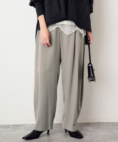 SLOBE IENA(スローブイエナ)の「《3サイズ展開/追加2》ワンタックバレルスラックス(スラックス・レディース・ブラック/カーキ・38/36/34)」の2枚目の写真