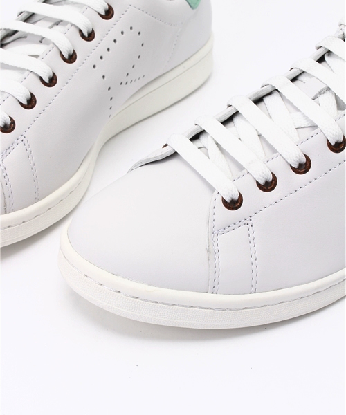 adidas by RAF SIMONS（アディダスバイラフシモンズ）の「ADIDAS×RAF SIMONS(アディダス×ラフ シモンズ) STAN SMITH / AQ2642（スニーカー・メンズ・ホワイト系その他・28/26/27）」の4枚目の写真