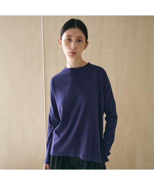 YURT(ユルト)の「Mock Neck T-Shirts_4COLOR(Tシャツ/カットソー・レディース・ブラック/ネイビー/Beige/Mustard・FREE)」の3枚目の写真