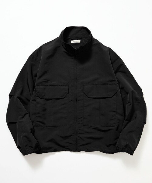 FREAK'S STORE(フリークスストア)の「限定展開 ナイロン ダブルポケット スタンドカラー ブルゾン(ブルゾン・メンズ・オリーブ/ネイビー/ブラック/チャコールグレー・LARGE/MEDIUM/SMALL)」の14枚目の写真