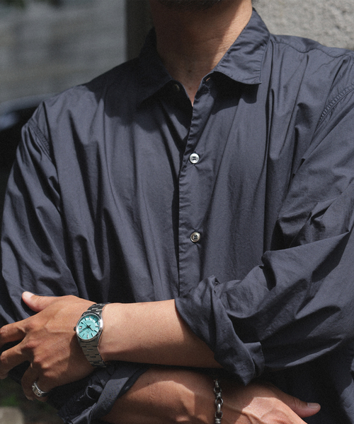 VAGUE WATCH CO.(ヴォーグウォッチカンパニー)の「VAGUE WATCH CO. Every-One Blue with HIGHSNOBIETY(アナログ腕時計・レディース・シルバー・FREE)」の5枚目の写真