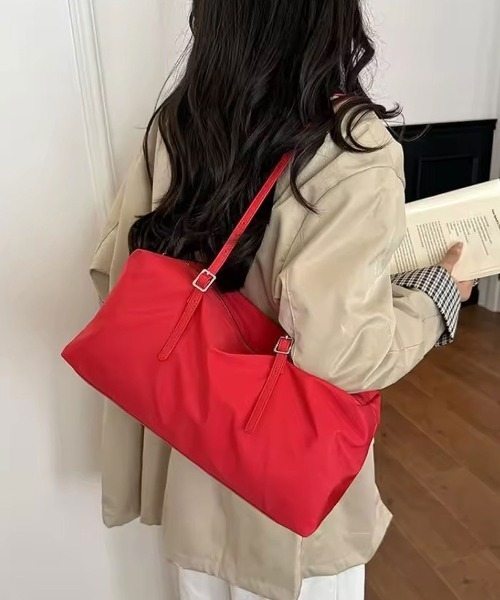 ammy.（エイミードット）の「【 ammy. / エイミードット 】 ダブルベルト ソフト ショルダーバッグ（ショルダーバッグ・レディース・ブラック/グリーン/ブラウン・FREE）」の11枚目の写真