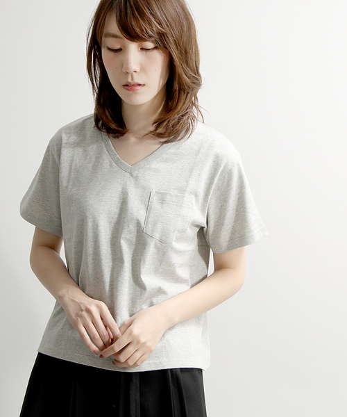 WEGO（ウィゴー）の「WEGO/USAコットンVネックTシャツ（Tシャツ/カットソー・レディース・キャメル/ホワイト/ブラック/ネイビー/杢グレー/イエロー/ピンク/レッド系その他/ホワイト系その他/パープル/ダークグリーン・LARGE/MEDIUM）」の5枚目の写真