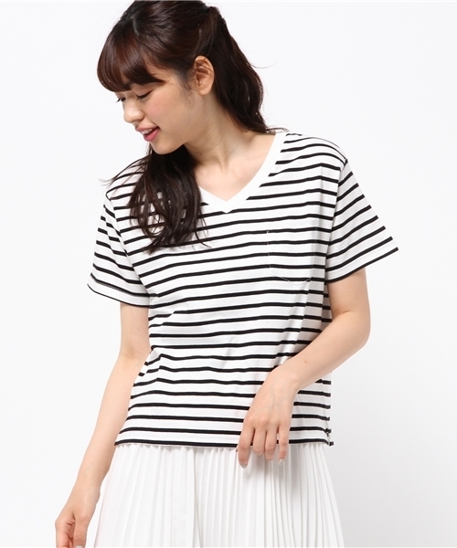 WEGO（ウィゴー）の「WEGO/USAコットンVネックTシャツ（Tシャツ/カットソー・レディース・キャメル/ホワイト/ブラック/ネイビー/杢グレー/イエロー/ピンク/レッド系その他/ホワイト系その他/パープル/ダークグリーン・LARGE/MEDIUM）」の14枚目の写真
