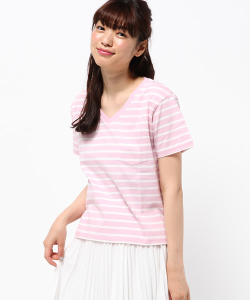 WEGO（ウィゴー）の「WEGO/USAコットンVネックTシャツ（Tシャツ/カットソー・レディース・キャメル/ホワイト/ブラック/ネイビー/杢グレー/イエロー/ピンク/レッド系その他/ホワイト系その他/パープル/ダークグリーン・LARGE/MEDIUM）」の15枚目の写真