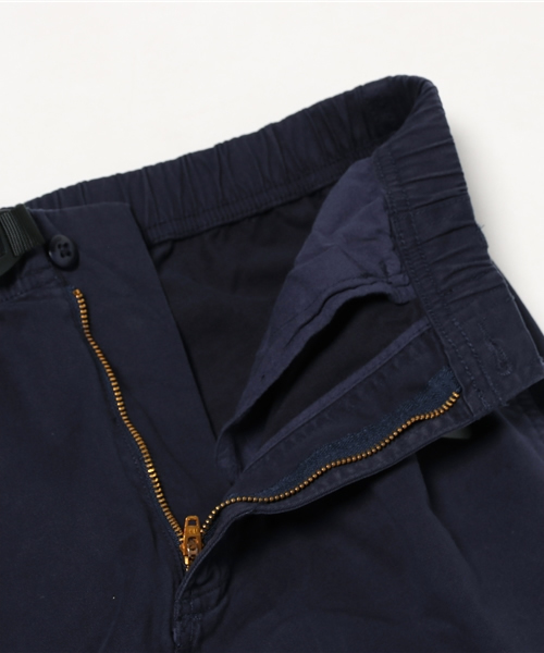 SHIPS(シップス)の「GRAMiCCi(グラミチ): ナロー クロップド パンツ(その他パンツ・メンズ・カーキ/オリーブ/ネイビー/ホワイト・MEDIUM/LARGE/SMALL)」の12枚目の写真