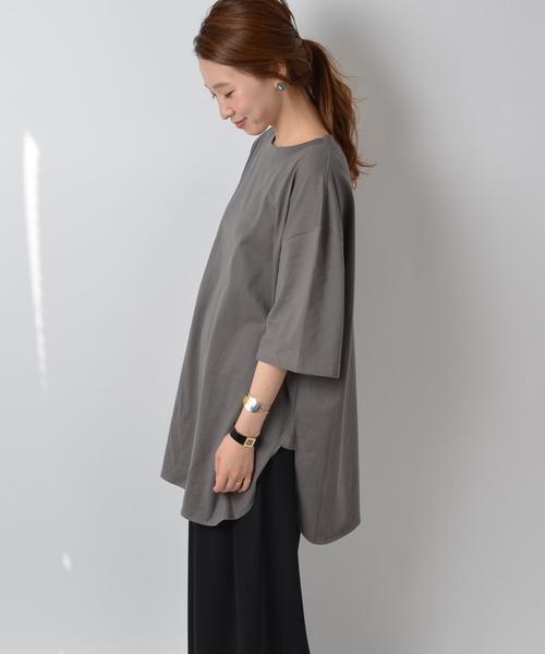 Khaju（カージュ）の「《予約》Khaju: サイドスリットビッグTEE■（Tシャツ/カットソー・レディース・ホワイト/ブラック/グレー・ONE SIZE）」の5枚目の写真