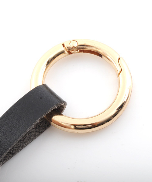 Luz Llena (NEY)(ラズレナニー)の「リアルフォックスファー・キーチャーム(チャーム・レディース・ブラック/ホワイト/グレー/ベージュ・フリ-)」の7枚目の写真