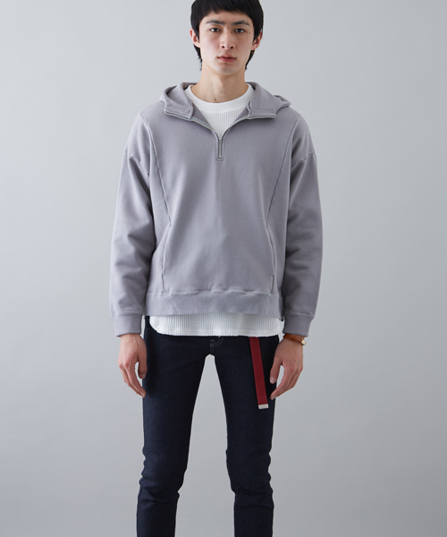 STUDIOUS（ステュディオス）の「【STUDIOUS】ガーメントダイハーフジップパーカー（パーカー・メンズ・ブラック/グレー・2/1）」の22枚目の写真