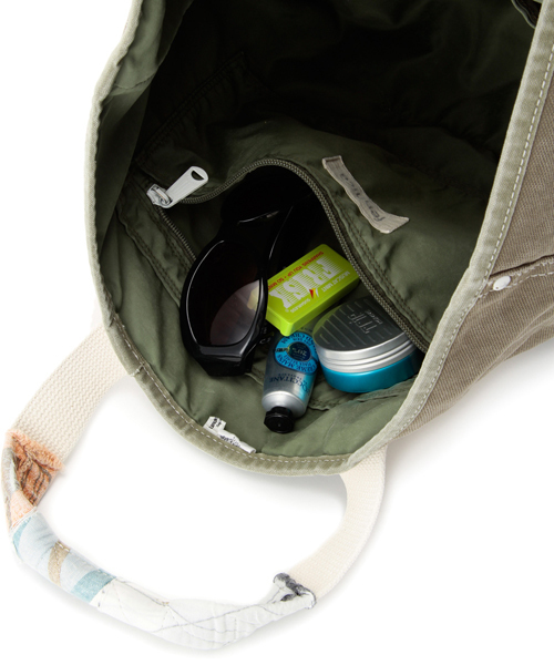 PORTER（ポーター）の「PORTER×fennica×B印 YOSHIDA / 別注 ラグハンドル トートバッグ（M）（トートバッグ・メンズ・ホワイト/ブラック/ネイビー/カーキ・ONE SIZE）」の7枚目の写真