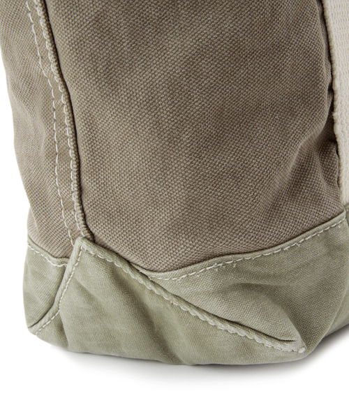 PORTER（ポーター）の「PORTER×fennica×B印 YOSHIDA / 別注 ラグハンドル トートバッグ（M）（トートバッグ・メンズ・ホワイト/ブラック/ネイビー/カーキ・ONE SIZE）」の8枚目の写真