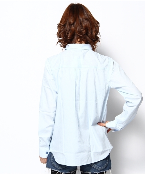 WEGO(ウィゴー)の「カラフルボタンLSシャツ(シャツ/ブラウス・レディース・オフホワイト/サックスブルー/ネイビー/ライトピンク・FREE)」の6枚目の写真