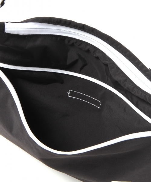 GLOBAL WORK(グローバルワーク)の「ナイロン2WAYサコッシュ/766069(ショルダーバッグ・メンズ・ホワイト/ブラック/ネイビー/イエロー/オレンジ/カーキ・FREE)」の13枚目の写真