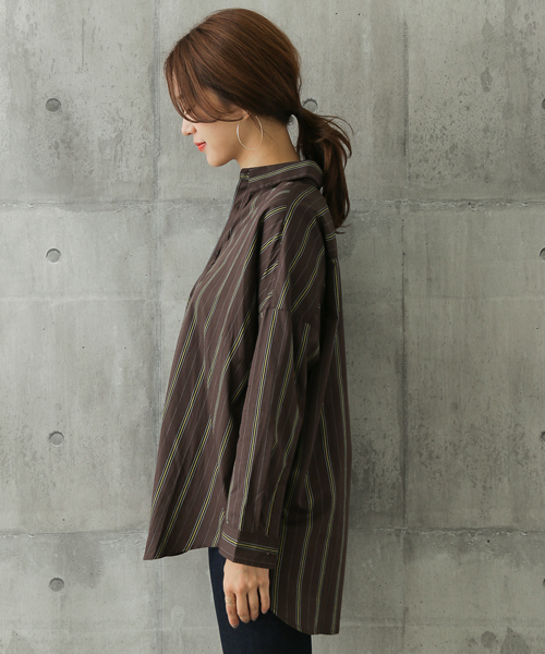 URBAN RESEARCH DOORS(アーバンリサーチドアーズ)の「レジメンストライプBIGシャツ(シャツ/ブラウス・レディース・ブラウン/ネイビー・ONE)」の8枚目の写真