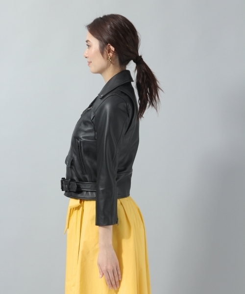 Andemiu（アンデミュウ）の「Ｆレザーライダースジャケット785905（ライダースジャケット・レディース・ブラック/ベージュ/アイボリー・MEDIUM/SMALL）」の15枚目の写真