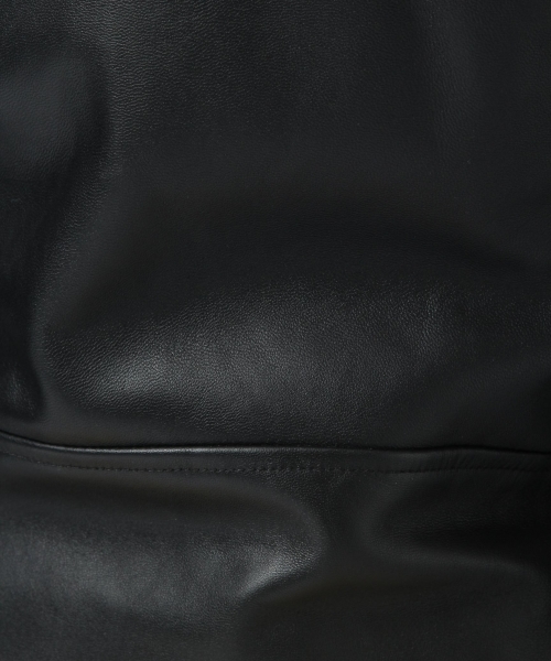 Andemiu（アンデミュウ）の「Ｆレザーライダースジャケット785905（ライダースジャケット・レディース・ブラック/ベージュ/アイボリー・MEDIUM/SMALL）」の6枚目の写真