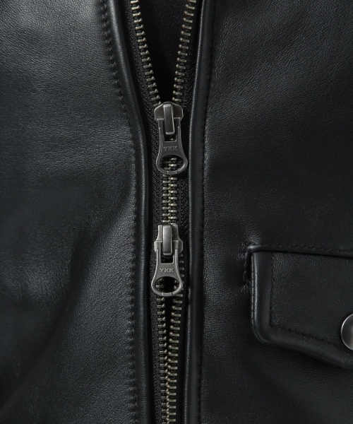 Andemiu（アンデミュウ）の「Ｆレザーライダースジャケット785905（ライダースジャケット・レディース・ブラック/ベージュ/アイボリー・MEDIUM/SMALL）」の7枚目の写真