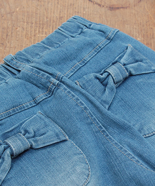 Rora(ローラ)の「キャンディ スキニー(デニムパンツ・キッズ・ワンウォッシュ・90cm/110cm/130cm/100cm/120cm/140cm/150cm)」の17枚目の写真