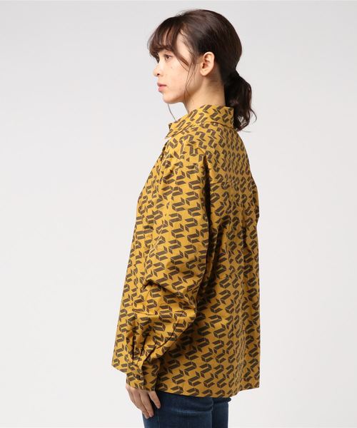 PUNYUS（プニュズ）の「モノグラム柄シャツ（シャツ/ブラウス・レディース・ブラウン/オレンジ・1/2/4/3）」の4枚目の写真