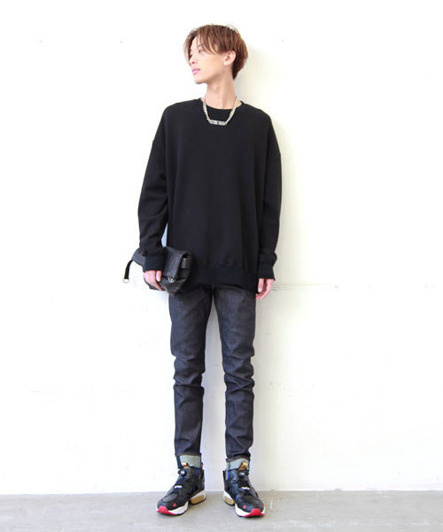 MIDWEST（ミッドウエスト）の「DISCOVERED×MIDWEST別注　ビッグクルーネックスウェット（スウェット・メンズ・ブラック/ネイビー・1/2）」の12枚目の写真