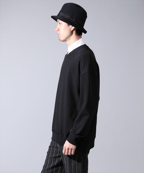 MIDWEST（ミッドウエスト）の「DISCOVERED×MIDWEST別注　ビッグクルーネックスウェット（スウェット・メンズ・ブラック/ネイビー・1/2）」の4枚目の写真