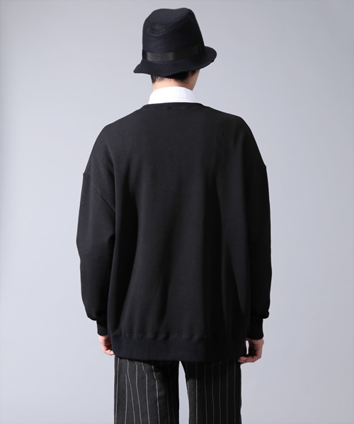 MIDWEST（ミッドウエスト）の「DISCOVERED×MIDWEST別注　ビッグクルーネックスウェット（スウェット・メンズ・ブラック/ネイビー・1/2）」の11枚目の写真