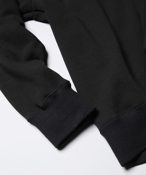 MIDWEST（ミッドウエスト）の「DISCOVERED×MIDWEST別注　ビッグクルーネックスウェット（スウェット・メンズ・ブラック/ネイビー・1/2）」の7枚目の写真