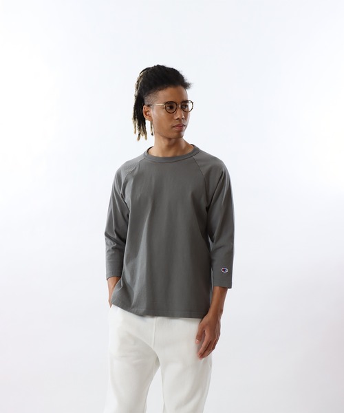 Champion(チャンピオン)の「【Champion/チャンピオン】メンズ MADE IN USA ティーテンイレブン ラグラン3/4スリーブTシャツ(Tシャツ/カットソー・メンズ・ホワイト/ブラック/ネイビー/モスグリーン/イエロー/アッシュブラウン/グレー×サックスブルー/ブルー系その他2/レッド系その他7・MEDIUM/LARGE/X-LARGE/SMALL)」の3枚目の写真