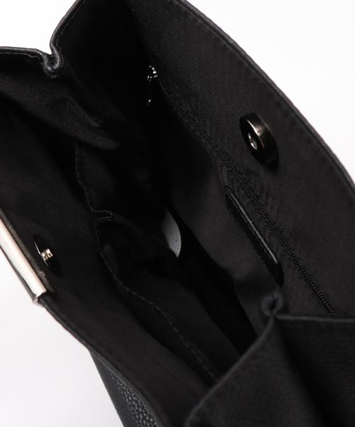 DISCOAT(ディスコート)の「バー金具ショルダーバッグ(ショルダーバッグ・レディース・ブラック/ベージュ/ブラウン/アイボリー・FREE)」の9枚目の写真