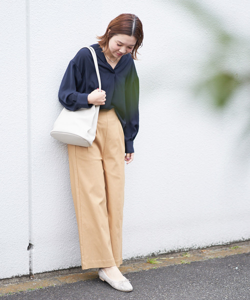 DISCOAT(ディスコート)の「バー金具ショルダーバッグ(ショルダーバッグ・レディース・ブラック/ベージュ/ブラウン/アイボリー・FREE)」の14枚目の写真