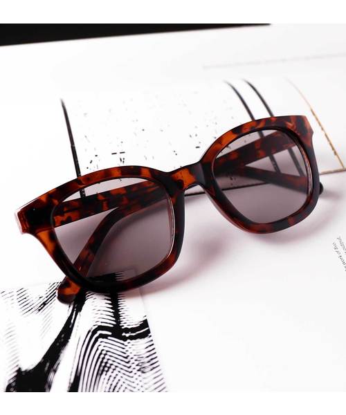 LUGG NAGG（ラグナグ）の「【LUGG NAGG SELECT/ ラグナグセレクト】ウェリントン/ボスリントン/ダテメガネ/サングラス/カラーレンズ/UV400（サングラス・メンズ・ブラック/ブラウン/ダークブラウン/ライトブラウン/ベージュ/グレー/ライトグレー/ブラック系その他/クリアブラック/ブラック×ブラック/ブラック×グレー/ブラウン系その他/ベージュ系その他/グレー系その他/ダークブラック/ライトブラック/ブラック×ブルー/スミクロ/ブラック系その他2/ブラック系その他3/ブラウン系その他2/ブラウン系その他3/ブラウン系その他4/ブラック系その他4・FREE）」の21枚目の写真