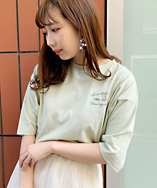 apres jour(アプレジュール)の「アソートプリントBIGTシャツ【ZOZOTOWN限定アイテム】(Tシャツ/カットソー・レディース・ブラック/ブルー/ライトグリーン/ホワイト系その他2/ホワイト系その他3/ホワイト系その他4/ベビーピンク/スミクロ/レッド/ホワイト系その他・フリー)」の7枚目の写真