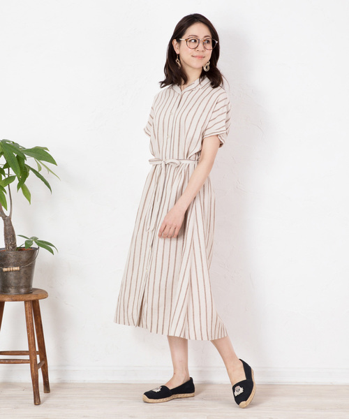 DECOY SINCE 1981（デコイシンスイチキュウハチイチ）の「麻入りストライプシャツワンピース（シャツワンピース・レディース・ベージュ/ネイビー・11号/9号/13号）」の2枚目の写真