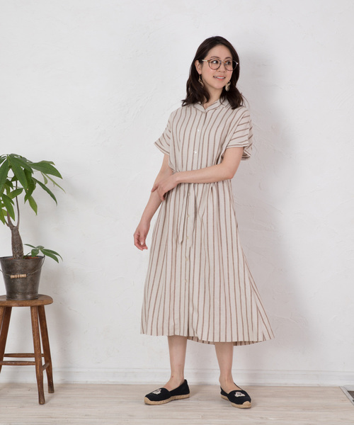 DECOY SINCE 1981（デコイシンスイチキュウハチイチ）の「麻入りストライプシャツワンピース（シャツワンピース・レディース・ベージュ/ネイビー・11号/9号/13号）」の18枚目の写真