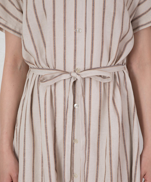 DECOY SINCE 1981（デコイシンスイチキュウハチイチ）の「麻入りストライプシャツワンピース（シャツワンピース・レディース・ベージュ/ネイビー・11号/9号/13号）」の16枚目の写真