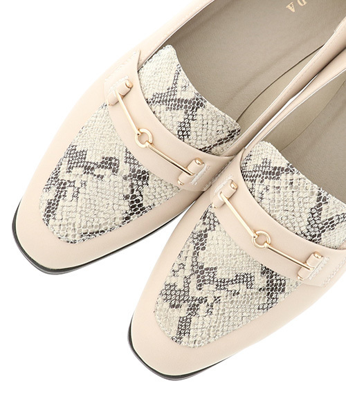 RANDA（ランダ）の「スクエアトゥベーシックローファー（ローファー・レディース・ブラック/ブラウン/アイボリー・LL/S/M/L）」の5枚目の写真