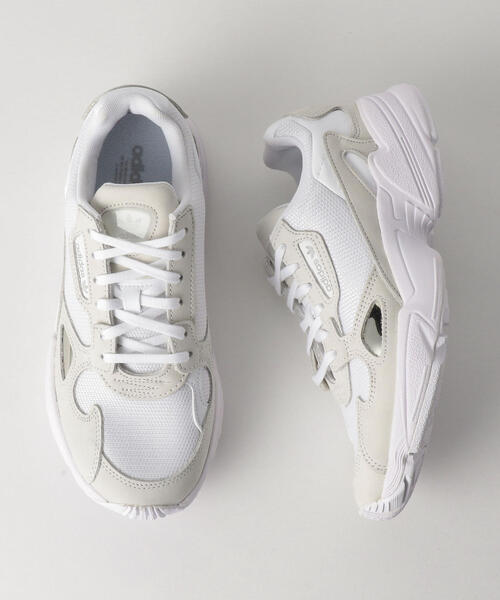 adidas Originals（アディダスオリジナルス）の「＜adidas Originals（アディダス）＞FALCON ファルコン スエードスニーカー（スニーカー・レディース・ブラック/ホワイト・24.5cm/25cm/23cm/22.5cm/24cm/23.5cm）」の2枚目の写真