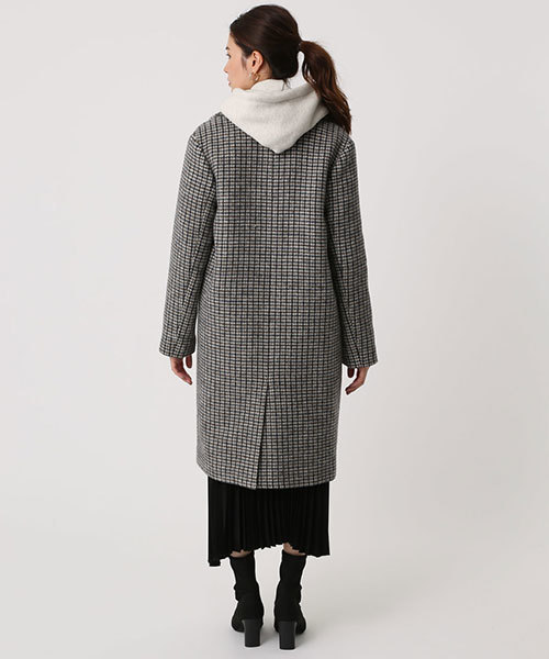 AZUL by moussy（アズールバイマウジー）の「CHESTR COAT/チェスターコート（チェスターコート・レディース・ブラック/カーキ/ブラック系その他/ライトベージュ・SMALL/MEDIUM/LARGE）」の6枚目の写真