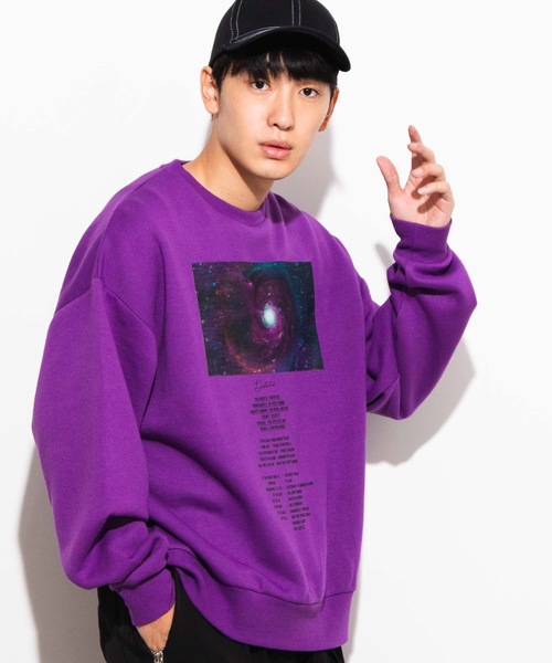 WEGO（ウィゴー）の「WEGO/Photographプルオーバー（スウェット・メンズ・パープル/ブラック/ブラック系その他/ホワイト・LARGE/MEDIUM）」の4枚目の写真